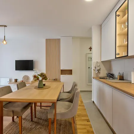 Luxury And דירה *