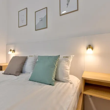 Luxury And Apartment