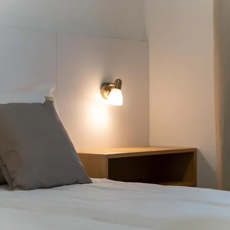 דירה Luxury And *