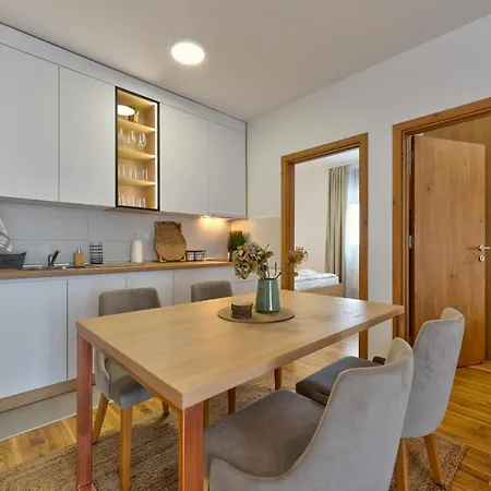 Luxury And זלאטיבור