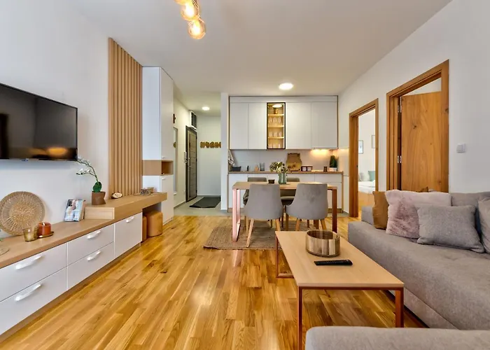 Luxury And * Златибор