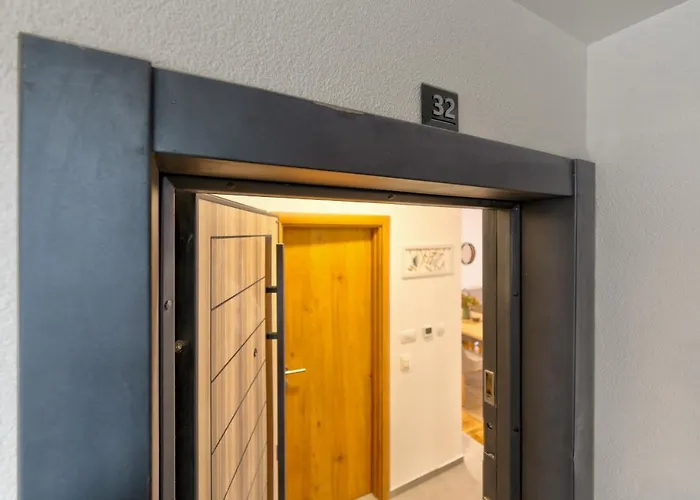 Luxury And Апартаменты Златибор