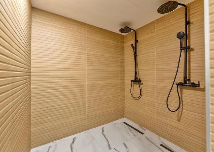 Luxury And * Златибор